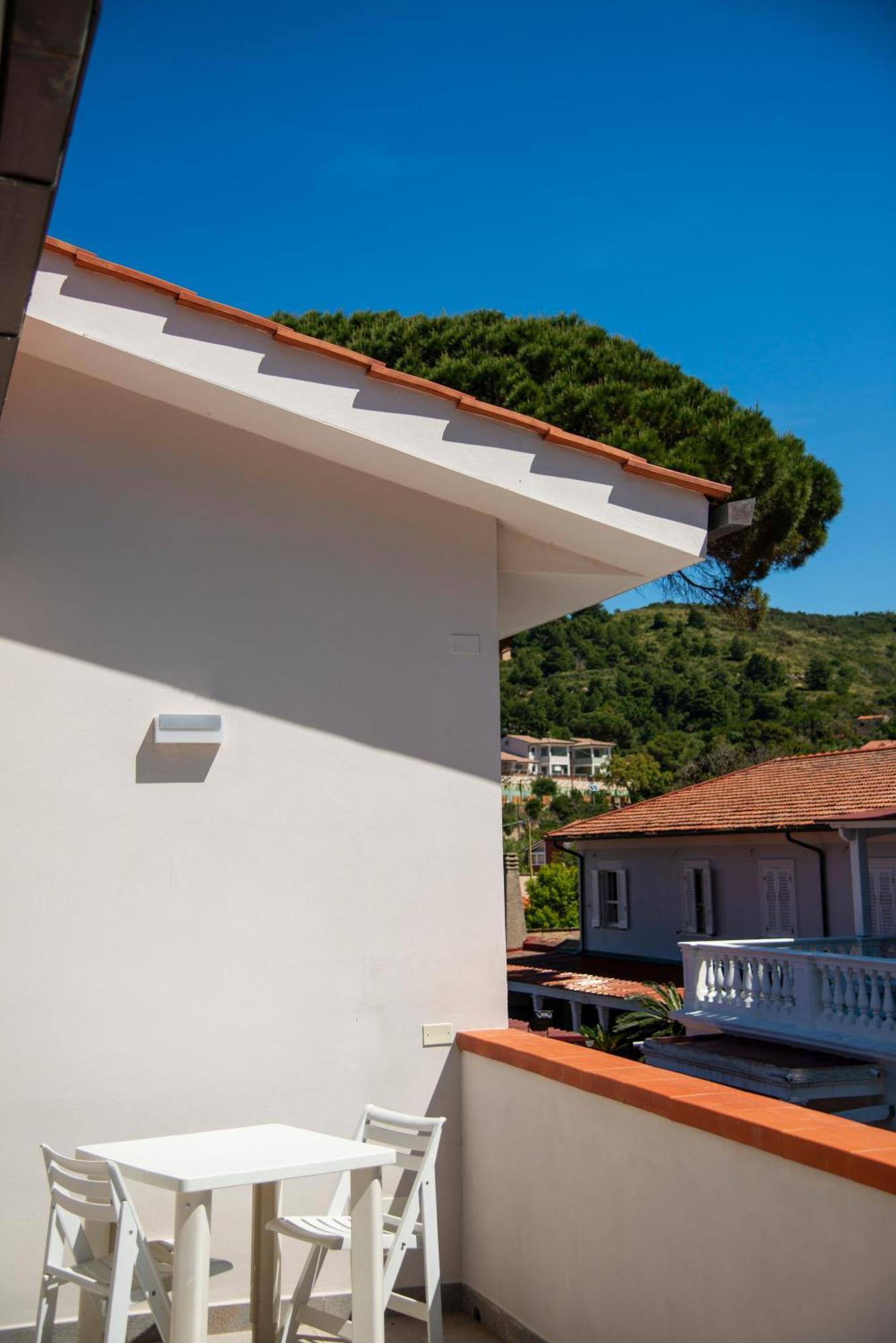Residence Hotel Villa Mare Portoferraio Eksteriør bilde
