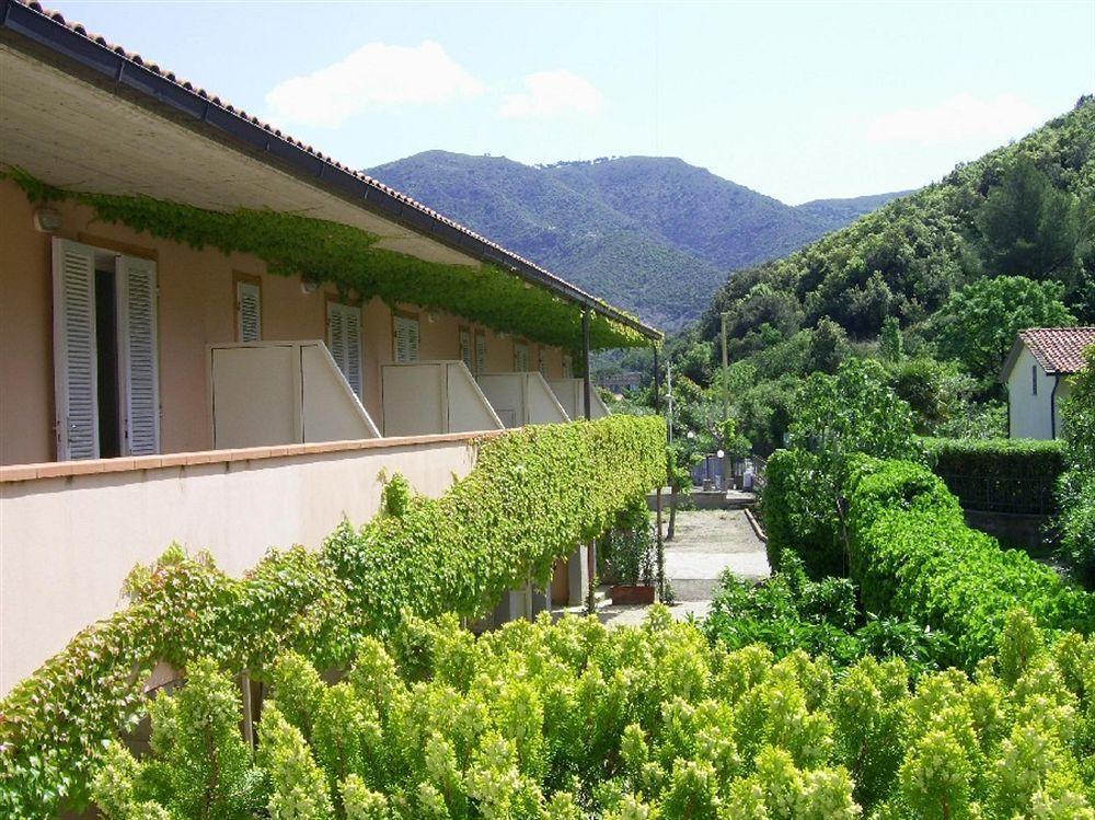 Residence Hotel Villa Mare Portoferraio Eksteriør bilde