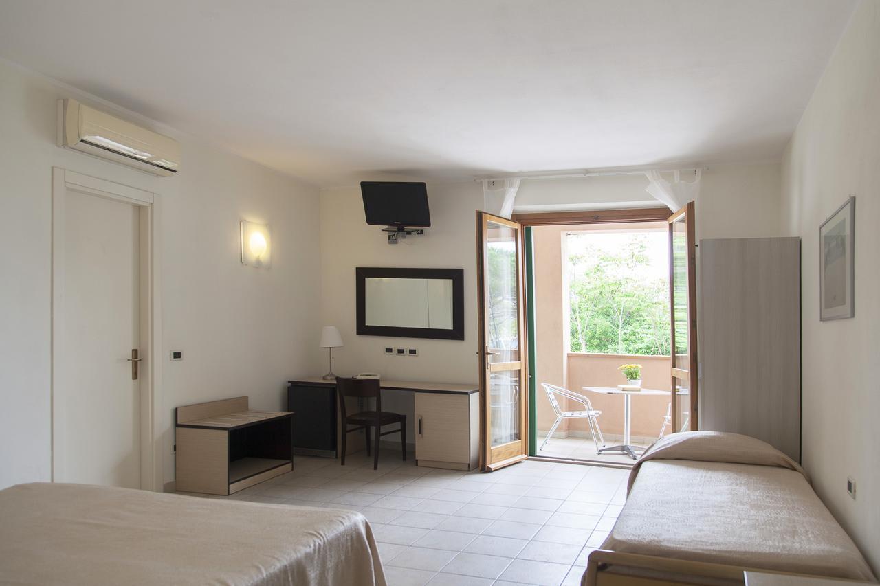 Residence Hotel Villa Mare Portoferraio Eksteriør bilde